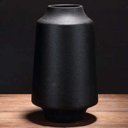 Vase noir mat